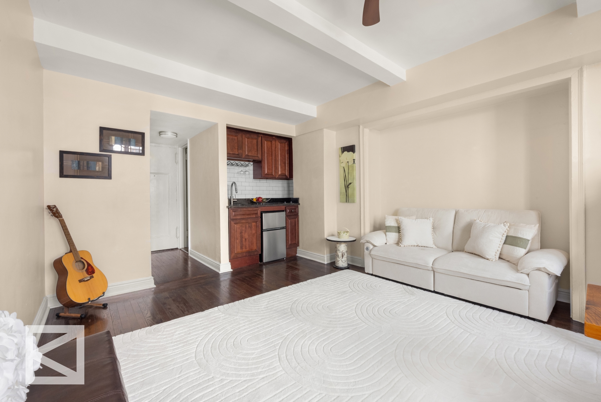 320 E 42ND Street 2403