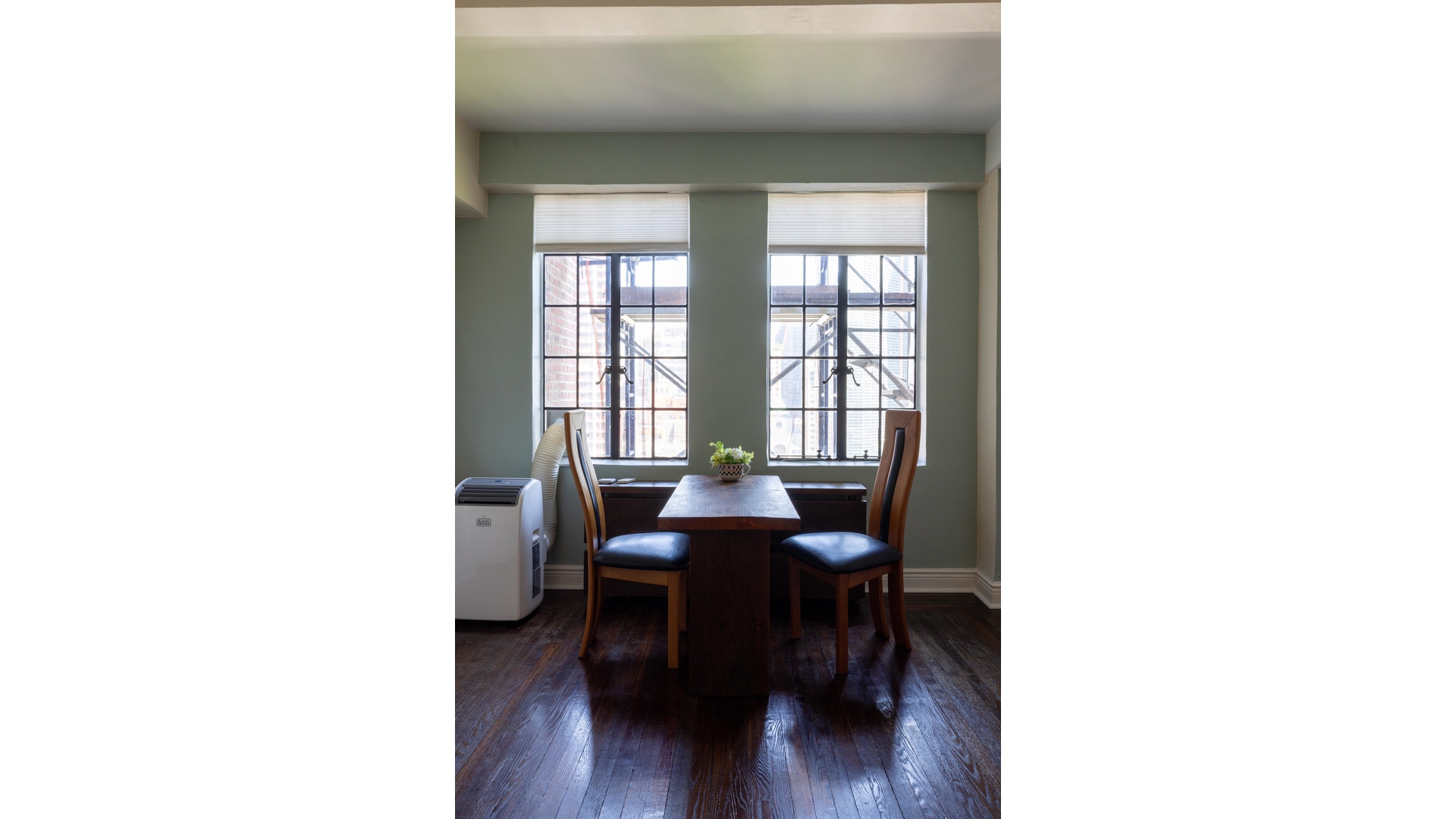 320 E 42ND Street 2403