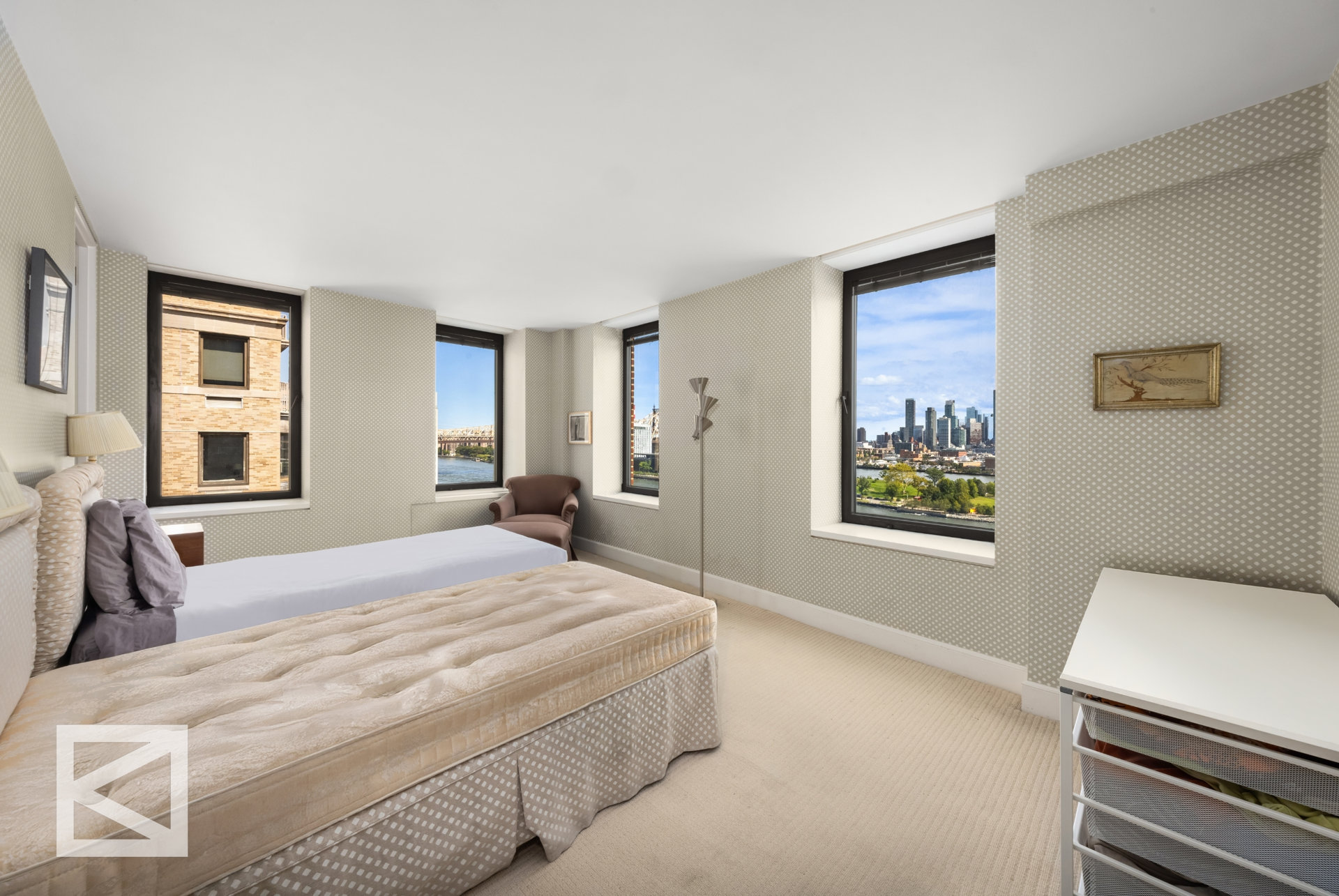 450 E 52ND Street 10