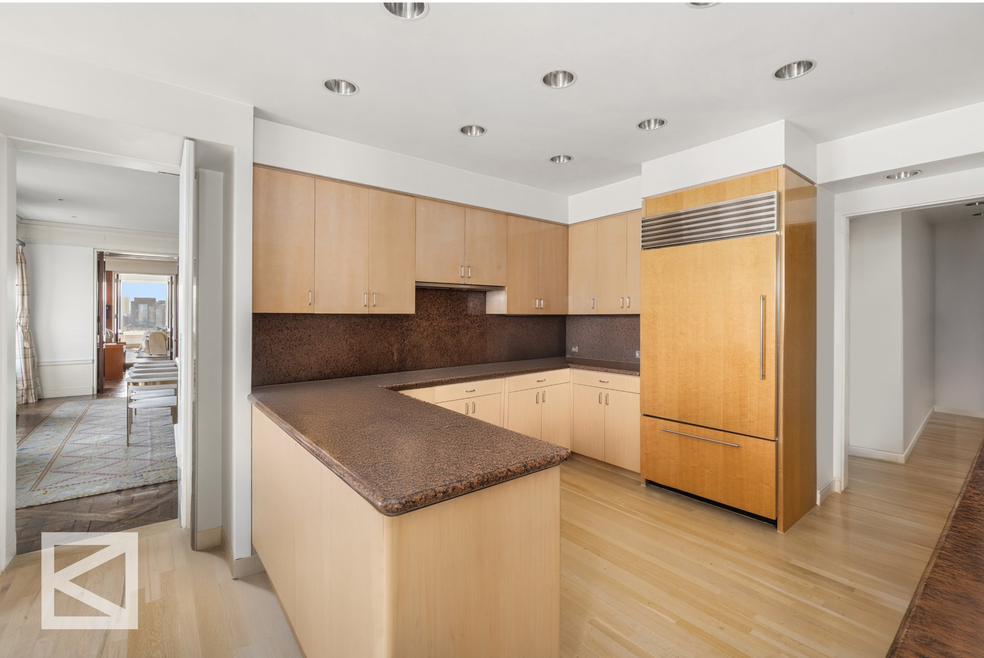 450 E 52ND Street 10