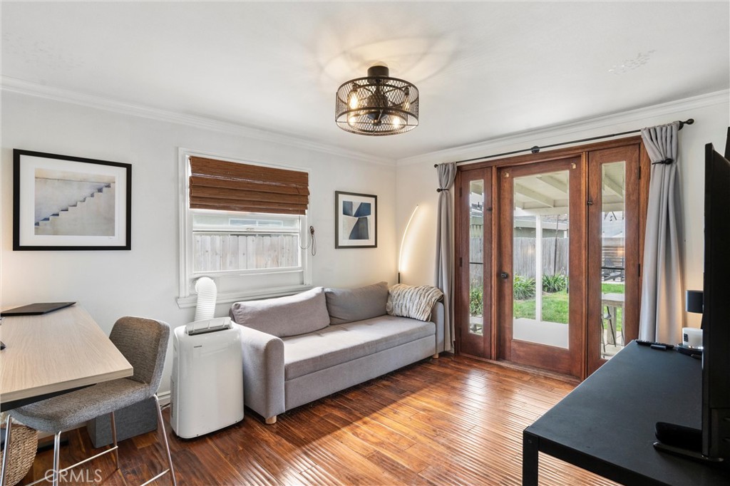 519 Riverside Avenue