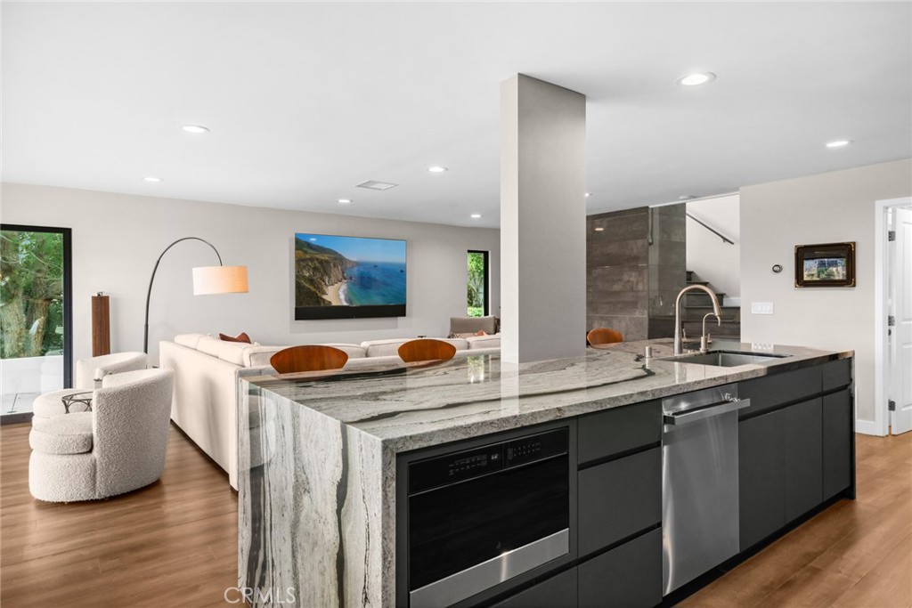 655 Vista Bonita