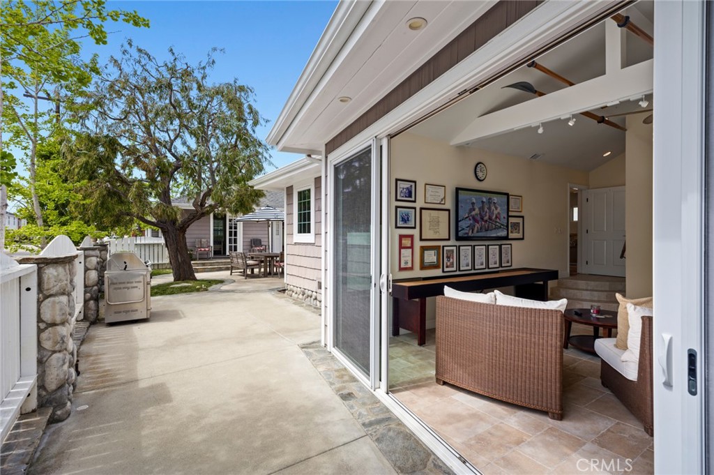 400 Aliso Avenue