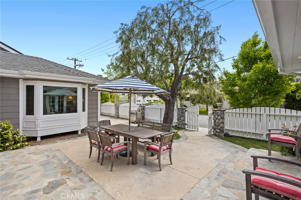 400 Aliso Avenue