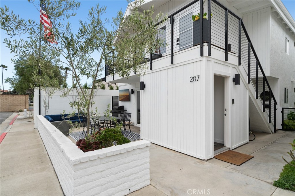 207 Colton Street