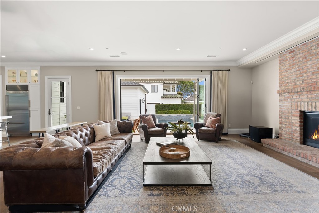 430 Aliso Avenue