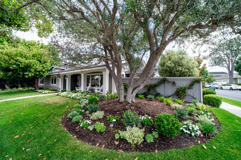 1900 Holiday Road