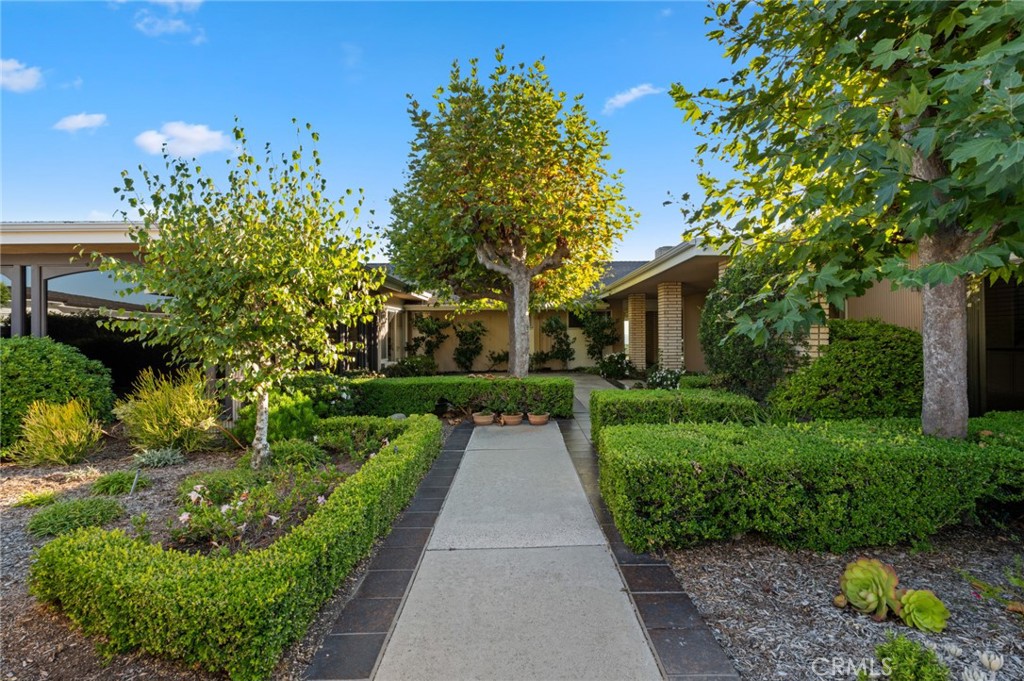 2915 Pebble Drive