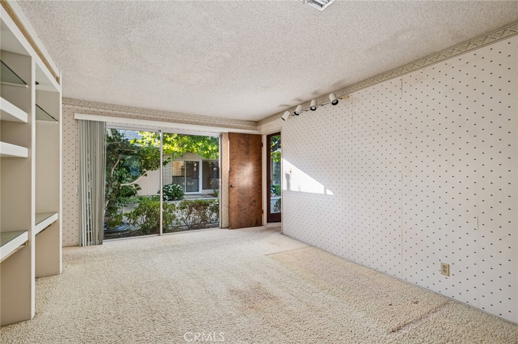 2915 Pebble Drive