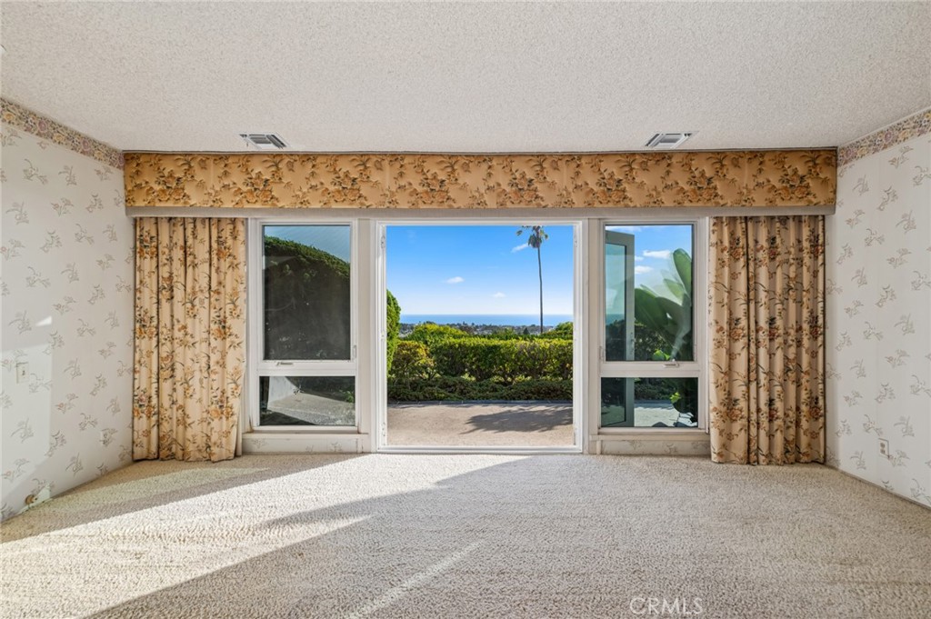 2915 Pebble Drive