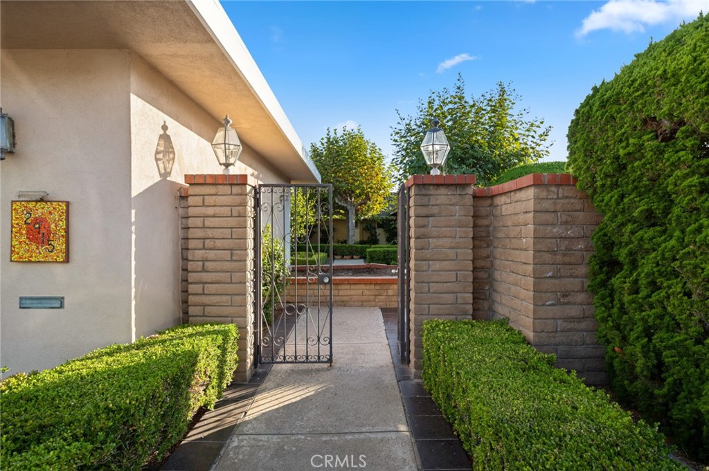 2915 Pebble Drive