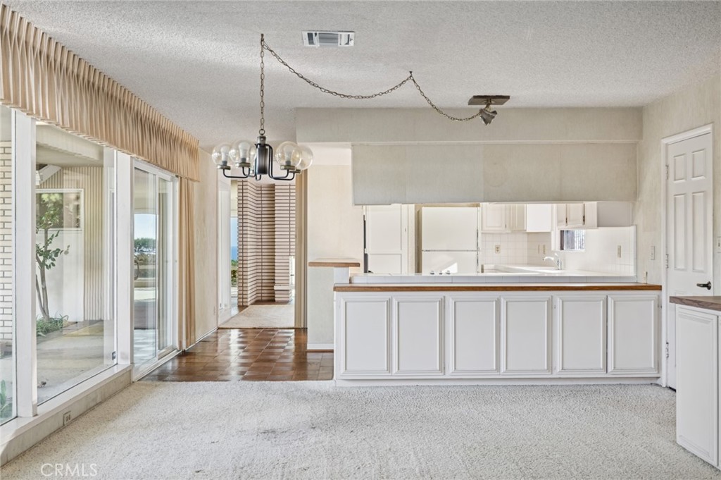 2915 Pebble Drive
