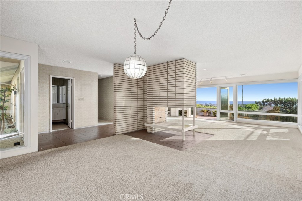 2915 Pebble Drive
