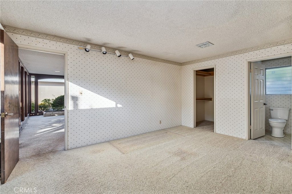 2915 Pebble Drive