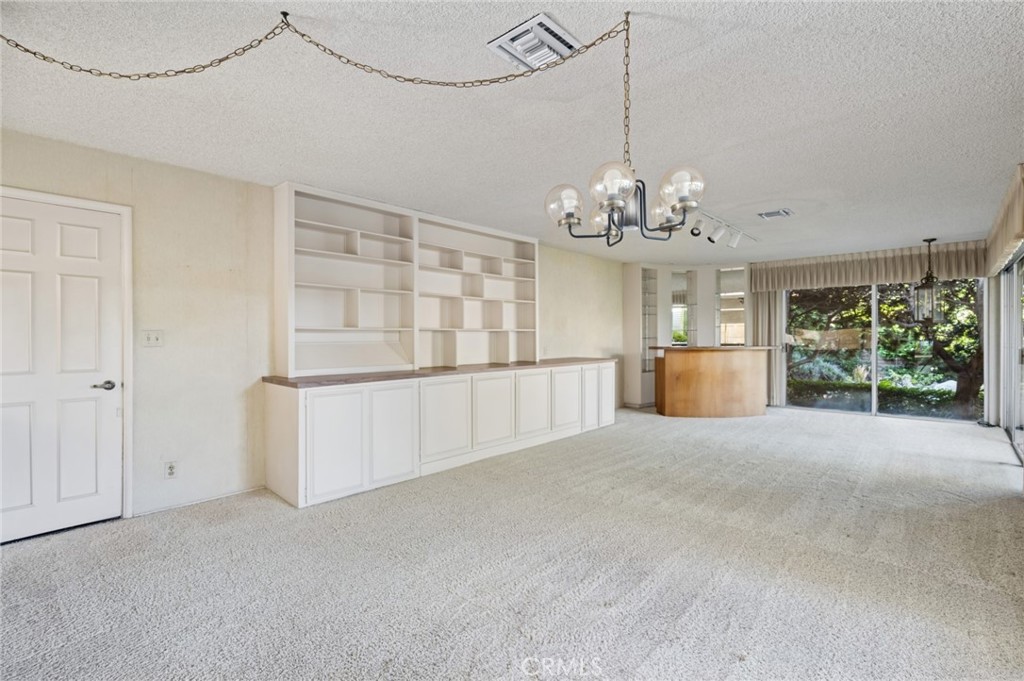 2915 Pebble Drive