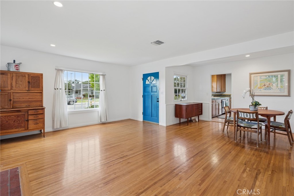 476 Costa Mesa Street