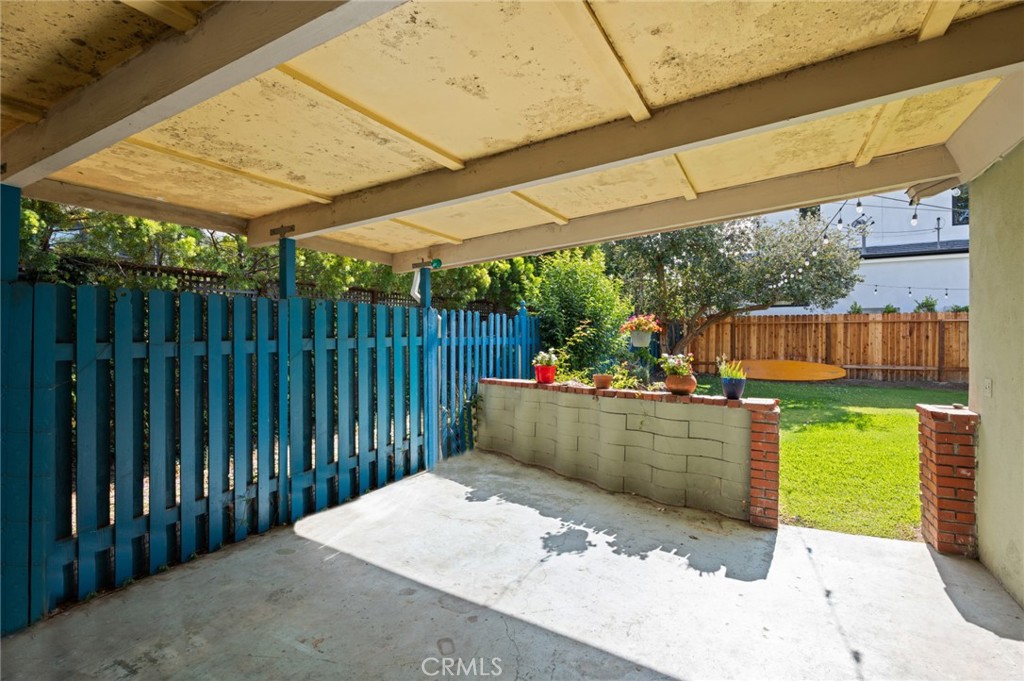 476 Costa Mesa Street