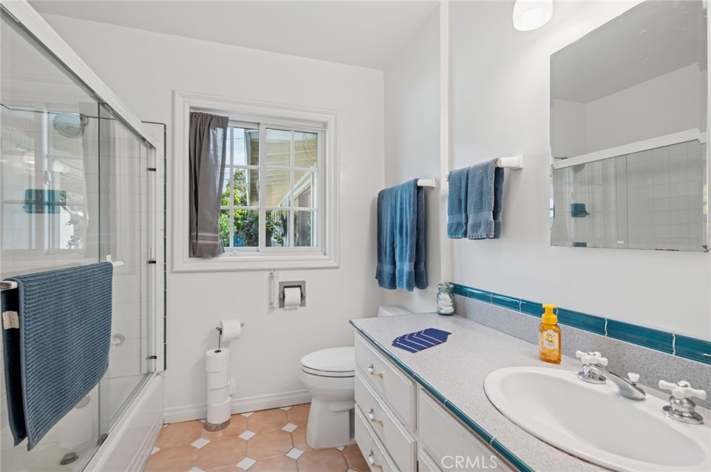 476 Costa Mesa Street