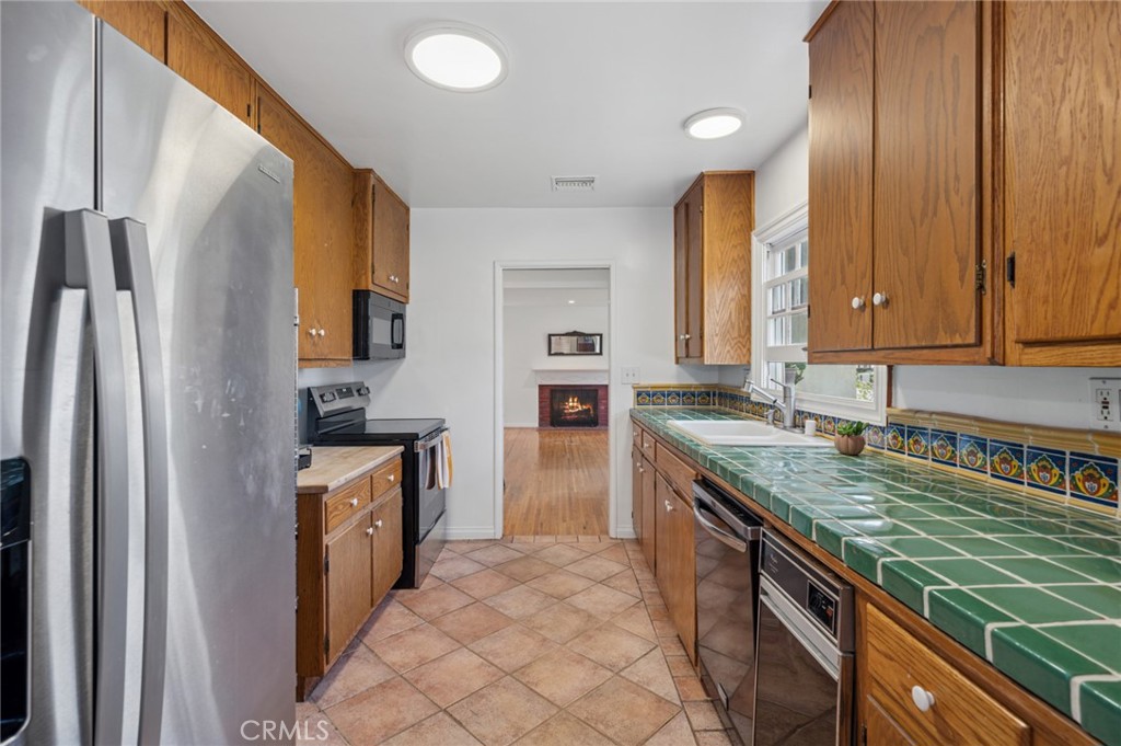 476 Costa Mesa Street