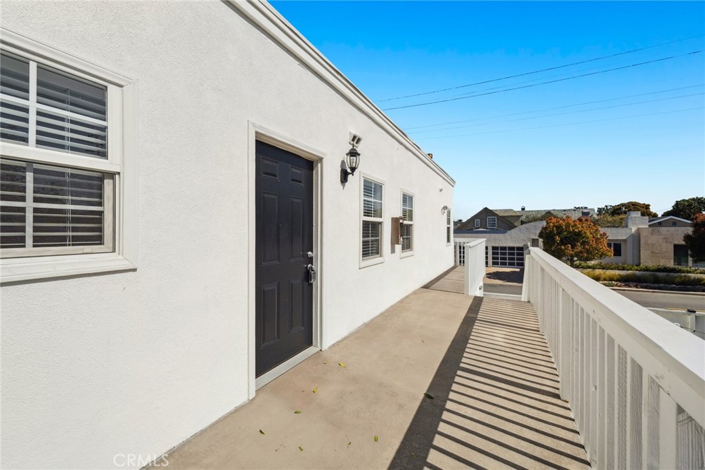 465 Santa Ana Avenue