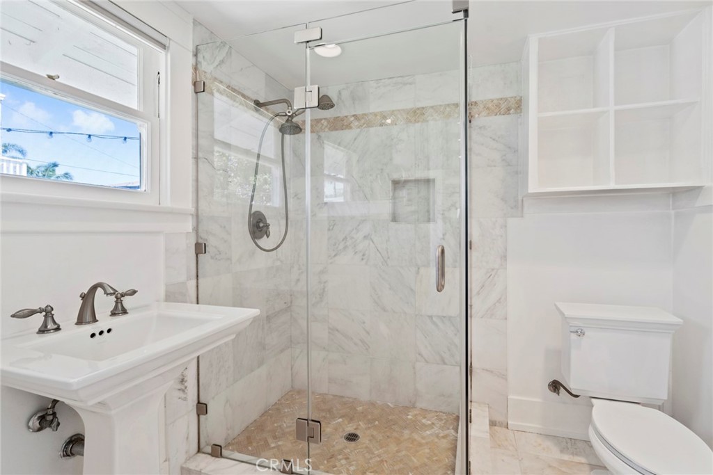 465 Santa Ana Avenue