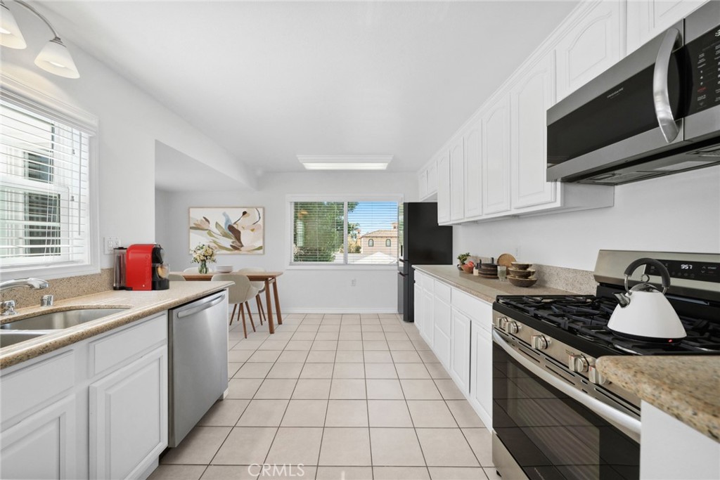 465 Santa Ana Avenue