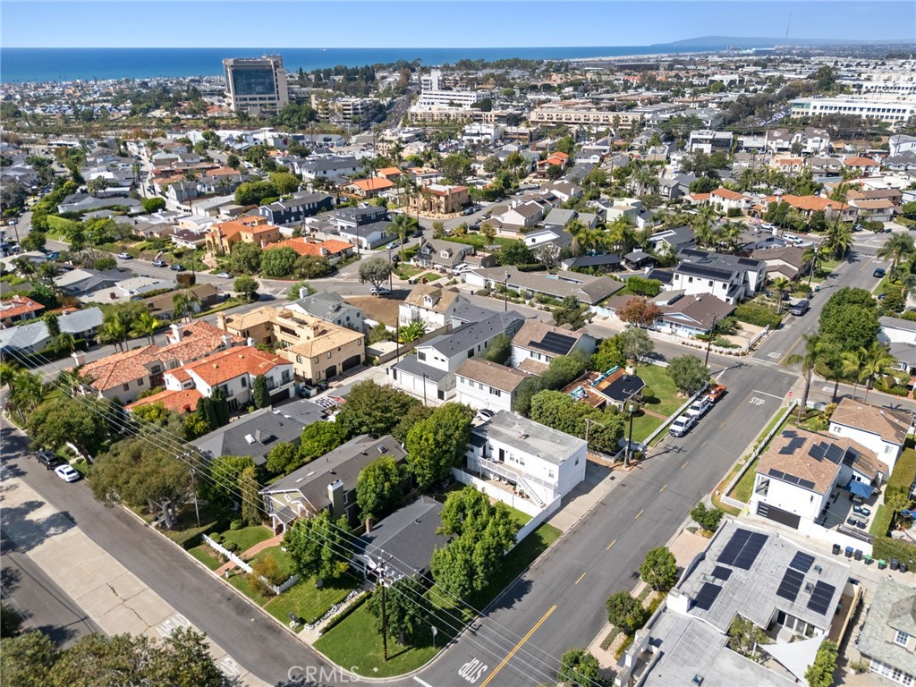 465 Santa Ana Avenue