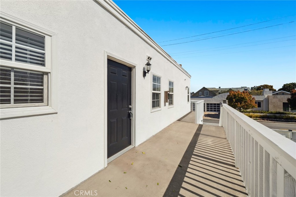 465 Santa Ana Avenue