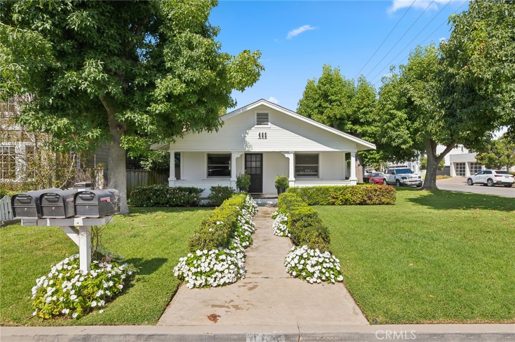 465 Santa Ana Avenue