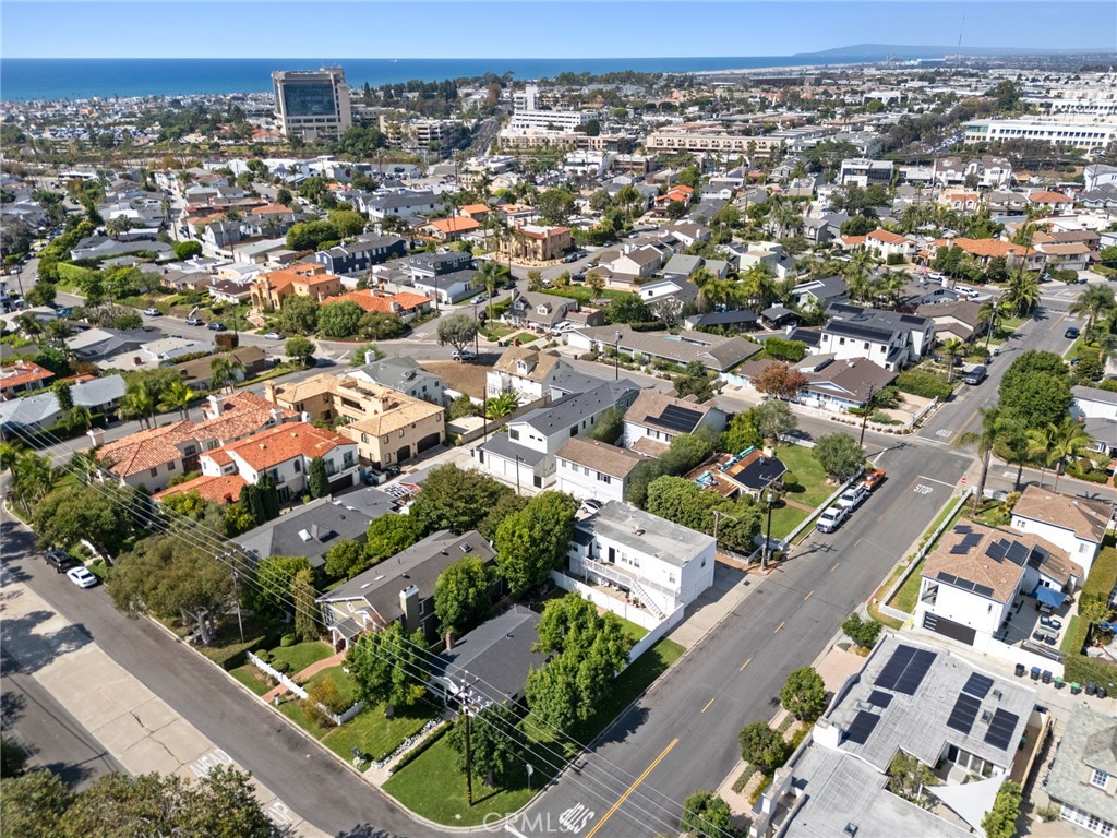 465 Santa Ana Avenue