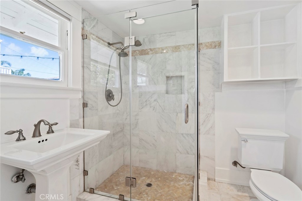 465 Santa Ana Avenue