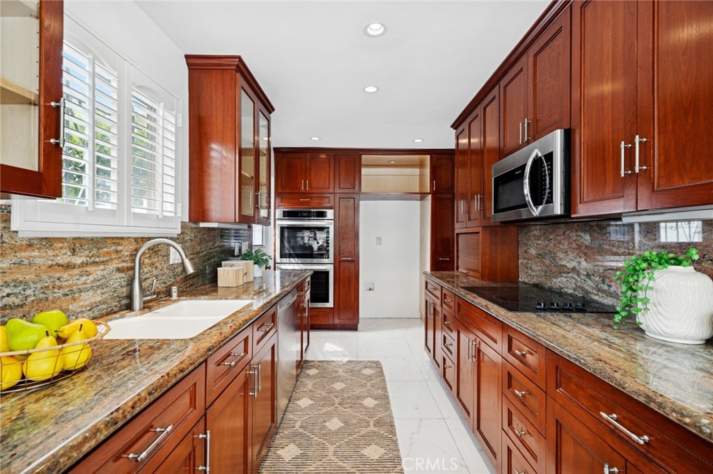 1008 Buckingham Drive