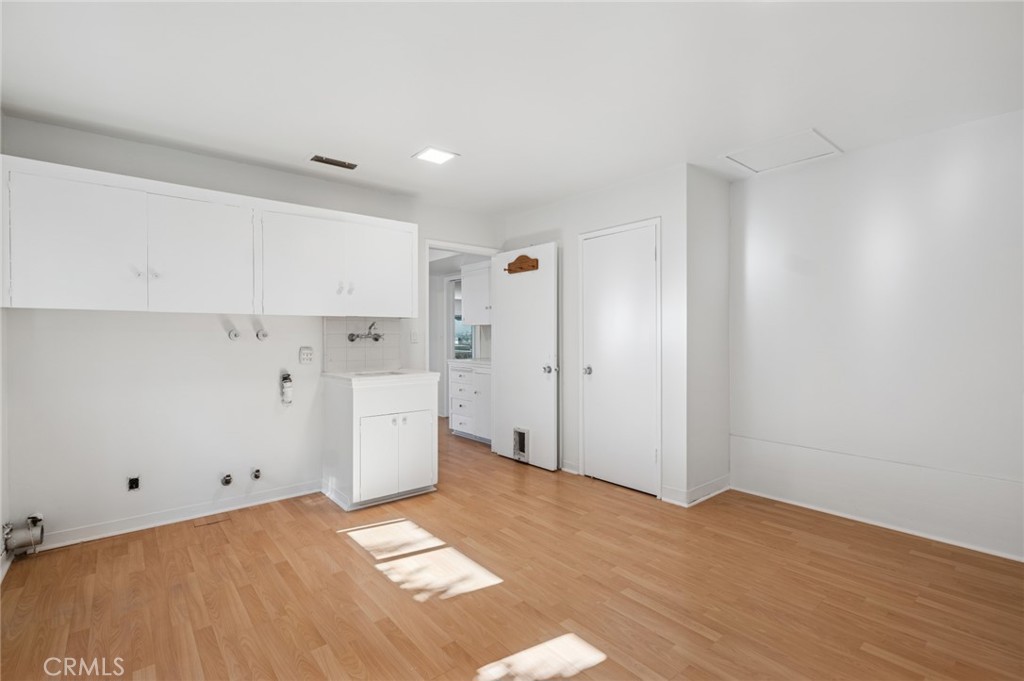 1727 Galatea Terrace