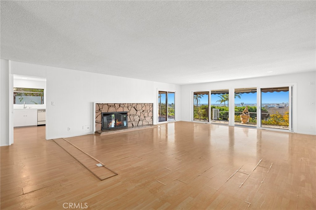 1727 Galatea Terrace