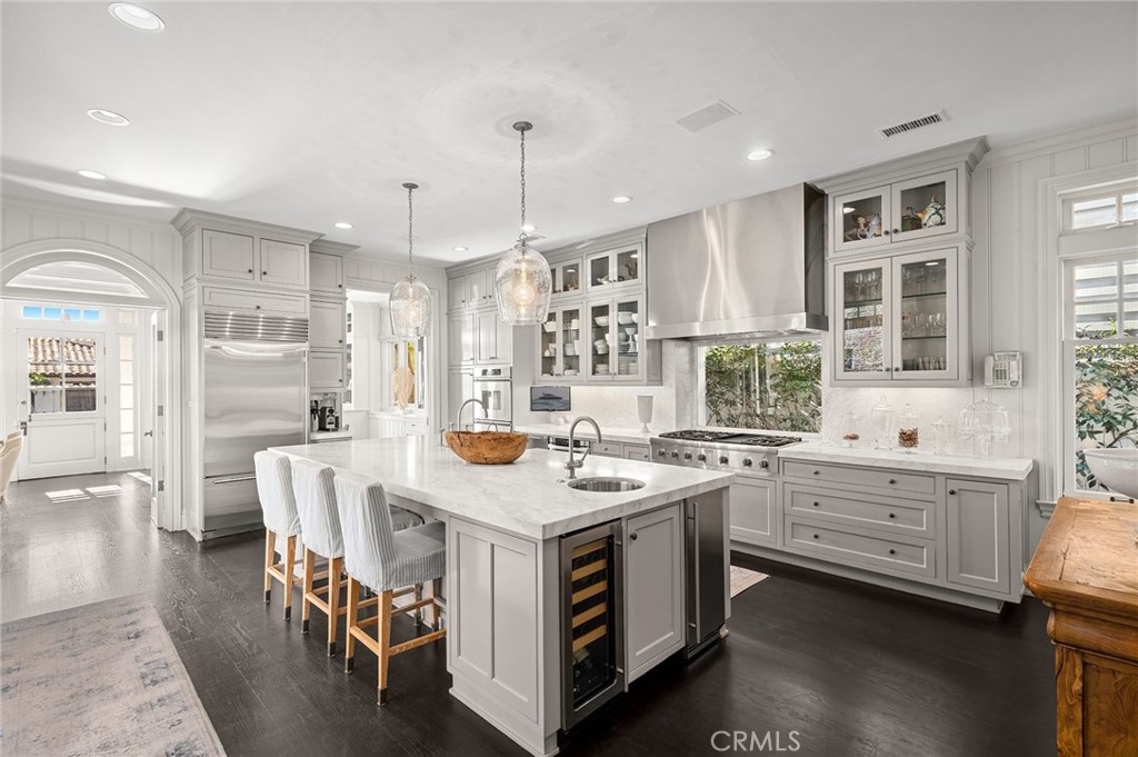 2601 Bayshore Drive