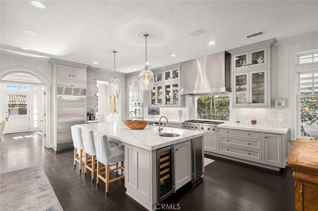 2601 Bayshore Drive