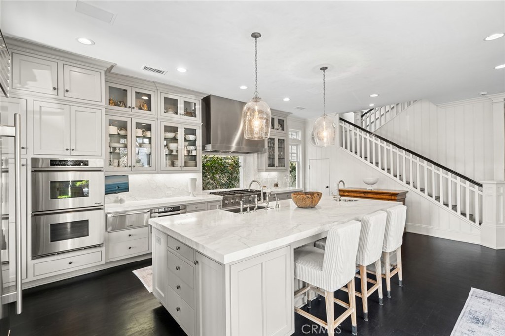 2601 Bayshore Drive