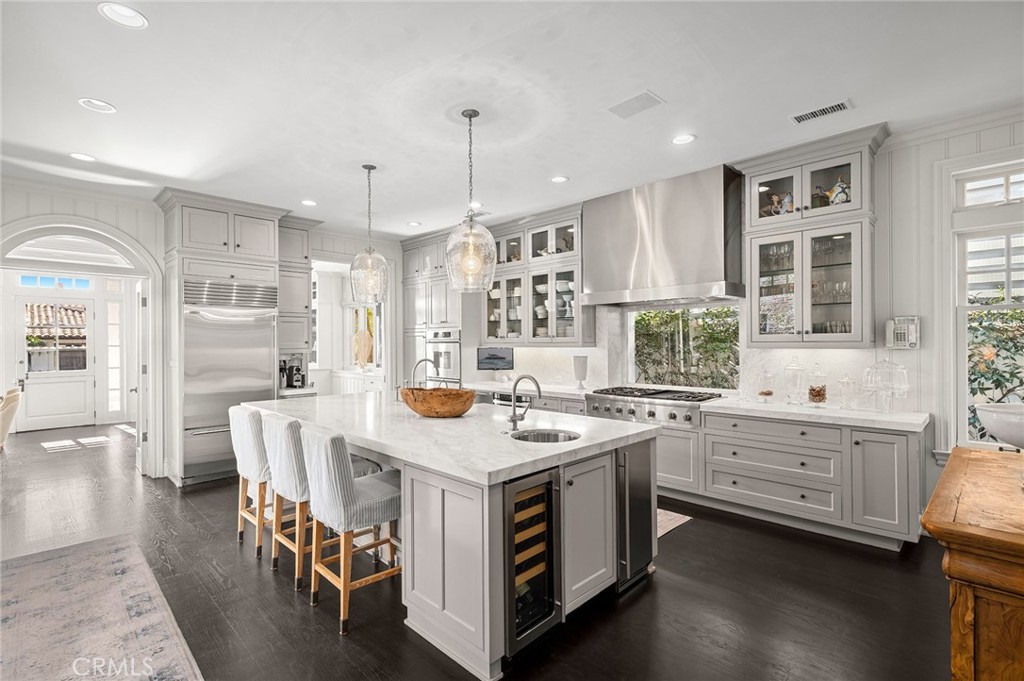 2601 Bayshore Drive
