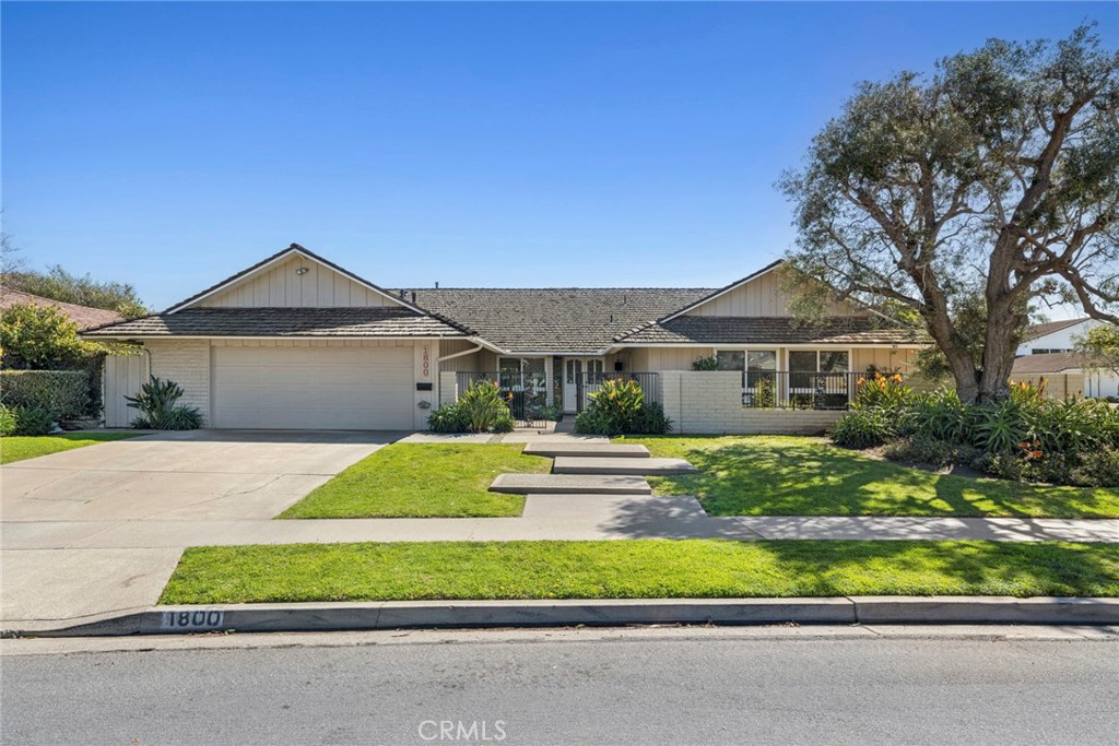 1800 Tradewinds Lane