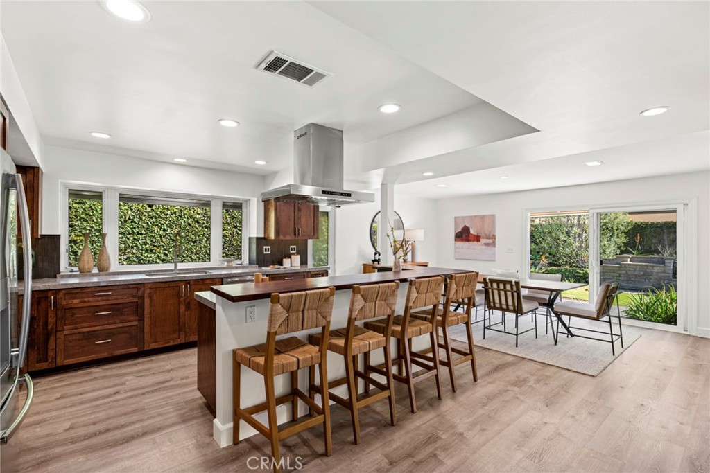 1800 Tradewinds Lane