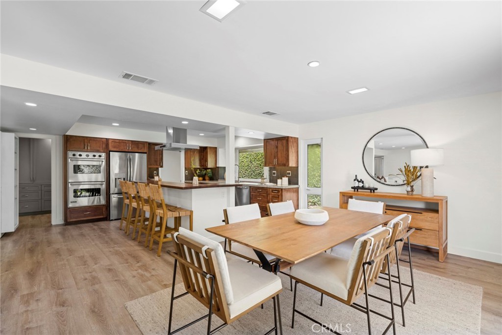 1800 Tradewinds Lane