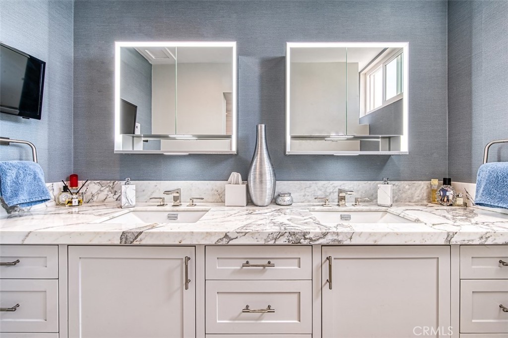 3121 W Coast Hwy 7AB