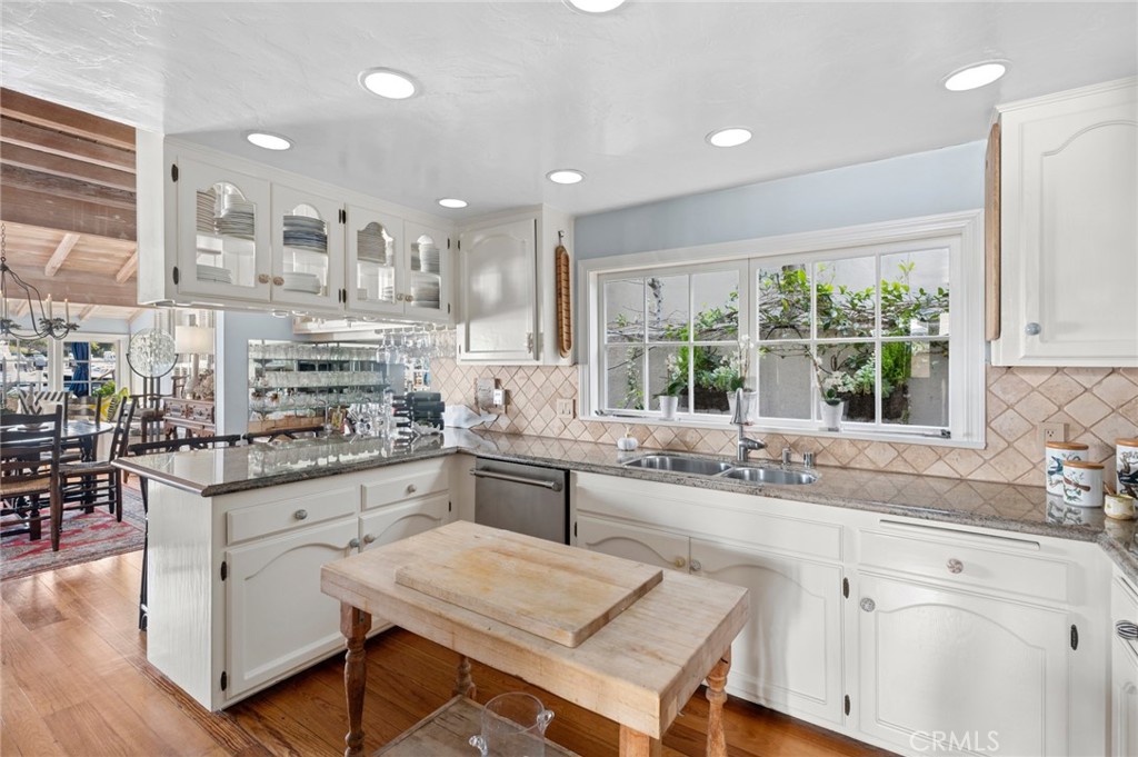 323 E Bay Front