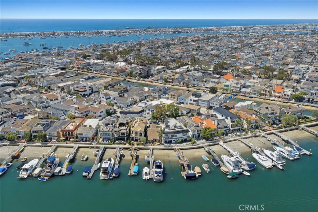 323 E Bay Front