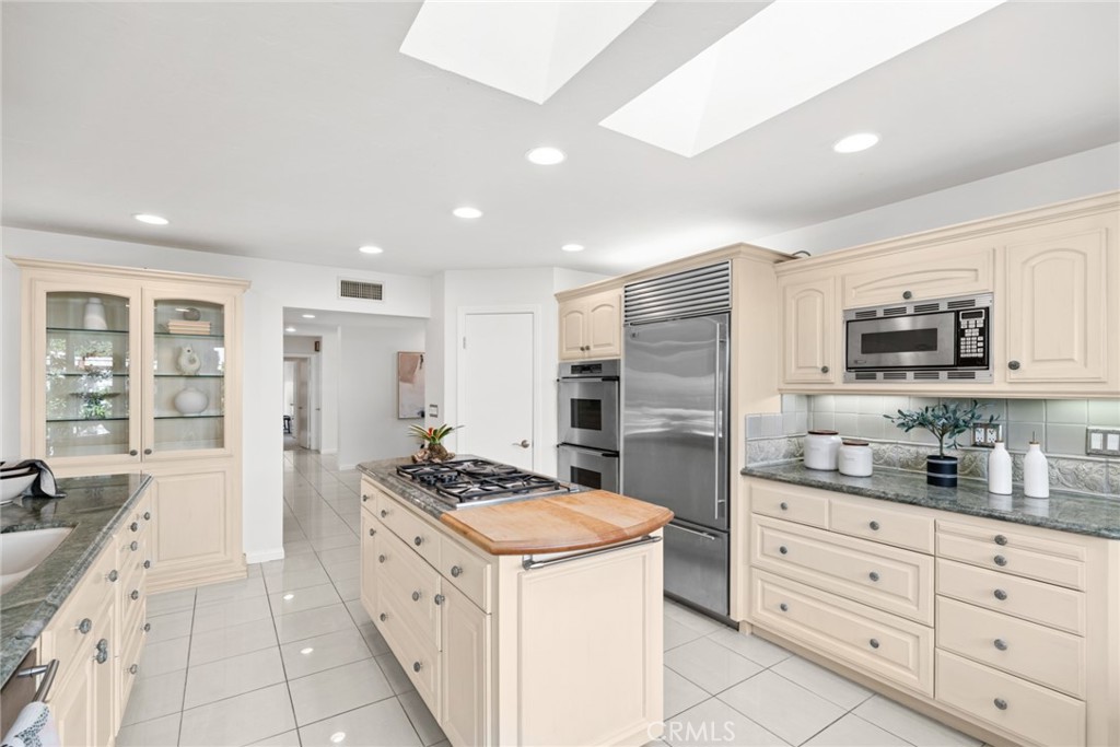 2024 Windward Lane