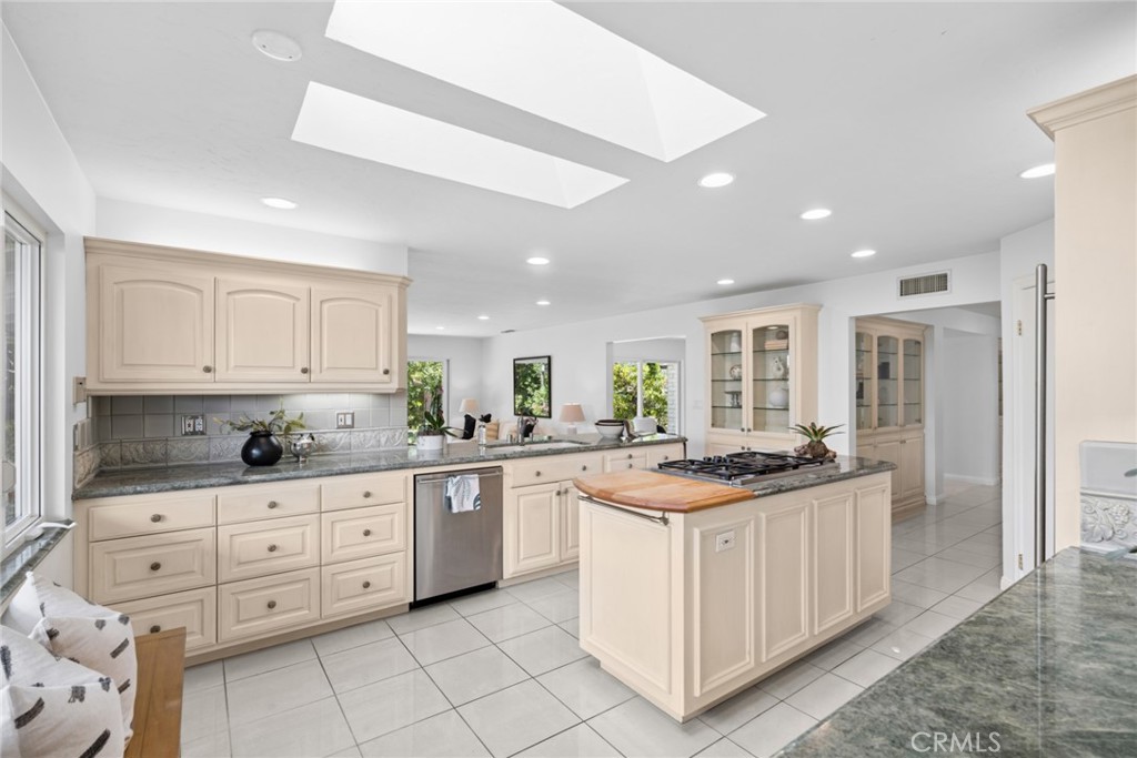 2024 Windward Lane