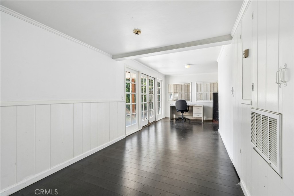 608 Saint James Place