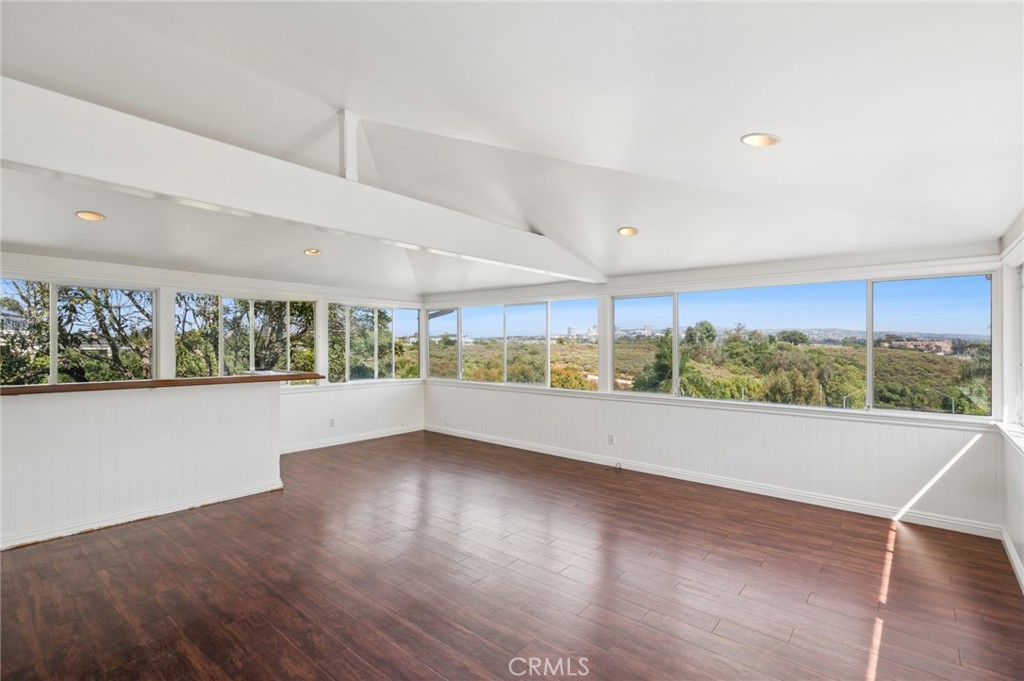 608 Saint James Place