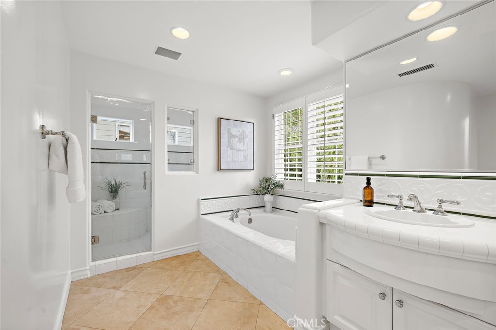 10 Cape Andover