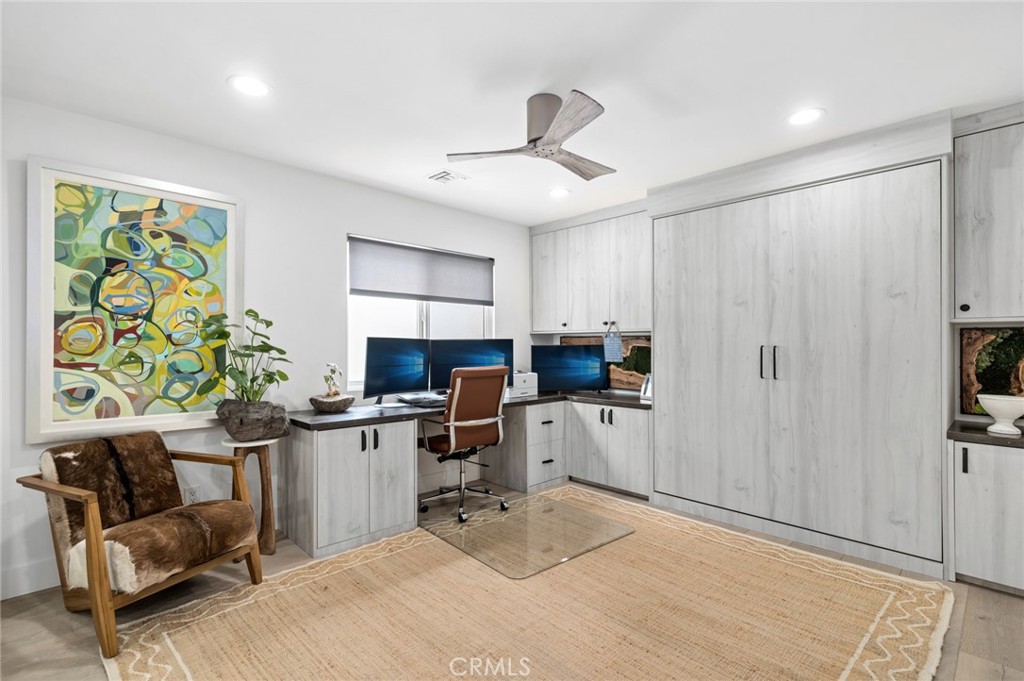 500 Harbor Island Dr